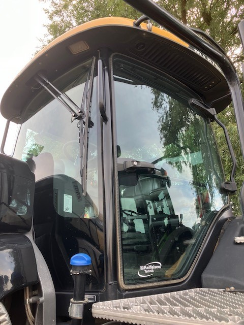 Challenger MT 875 E - Traktor gusjeničar: slika Challenger MT 875 E - Traktor gusjeničar Challenger MT 875 E - Traktor gusjeničar: slika Challenger MT 875 E - Traktor gusjeničar