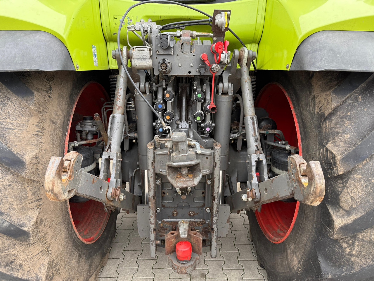 Claas Arion 650 C-Matic - Traktor: slika Claas Arion 650 C-Matic - Traktor Claas Arion 650 C-Matic - Traktor: slika Claas Arion 650 C-Matic - Traktor