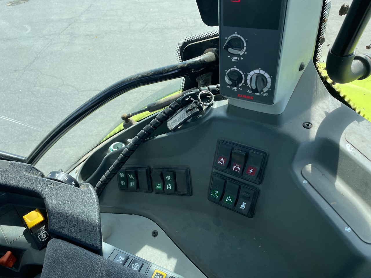 Claas Arion 660 C-matic - Traktor: slika Claas Arion 660 C-matic - Traktor Claas Arion 660 C-matic - Traktor: slika Claas Arion 660 C-matic - Traktor