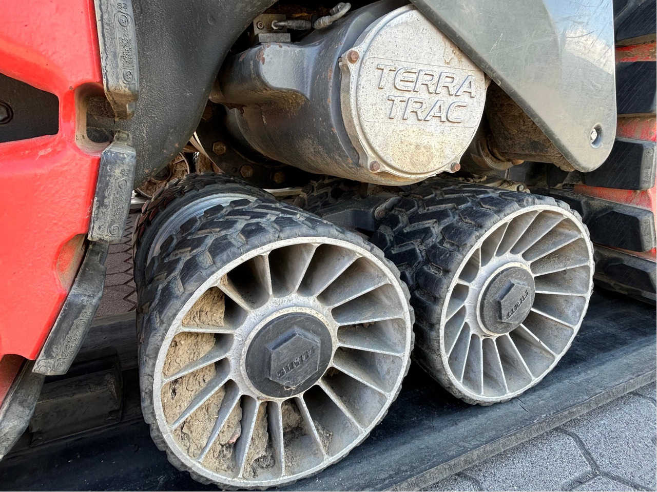 Claas Axion 960 TerraTrac - Traktor: slika Claas Axion 960 TerraTrac - Traktor Claas Axion 960 TerraTrac - Traktor: slika Claas Axion 960 TerraTrac - Traktor