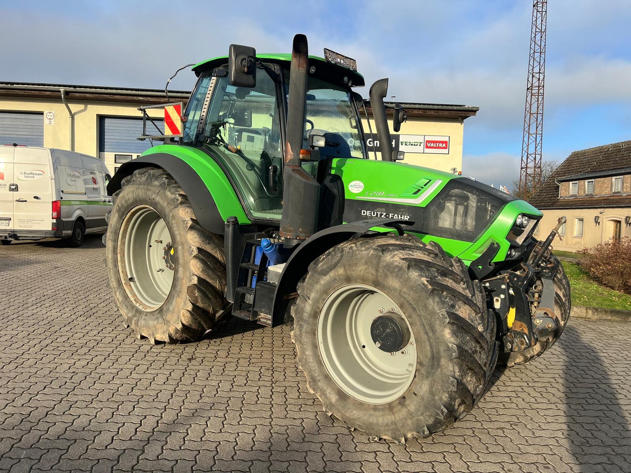Deutz-Fahr 6210 TTV Serie - Traktor: slika Deutz-Fahr 6210 TTV Serie - Traktor Deutz-Fahr 6210 TTV Serie - Traktor: slika Deutz-Fahr 6210 TTV Serie - Traktor