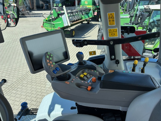 Deutz-Fahr Agrotron 6215 TTV Warrior -RTK - Traktor: slika Deutz-Fahr Agrotron 6215 TTV Warrior -RTK - Traktor Deutz-Fahr Agrotron 6215 TTV Warrior -RTK - Traktor: slika Deutz-Fahr Agrotron 6215 TTV Warrior -RTK - Traktor
