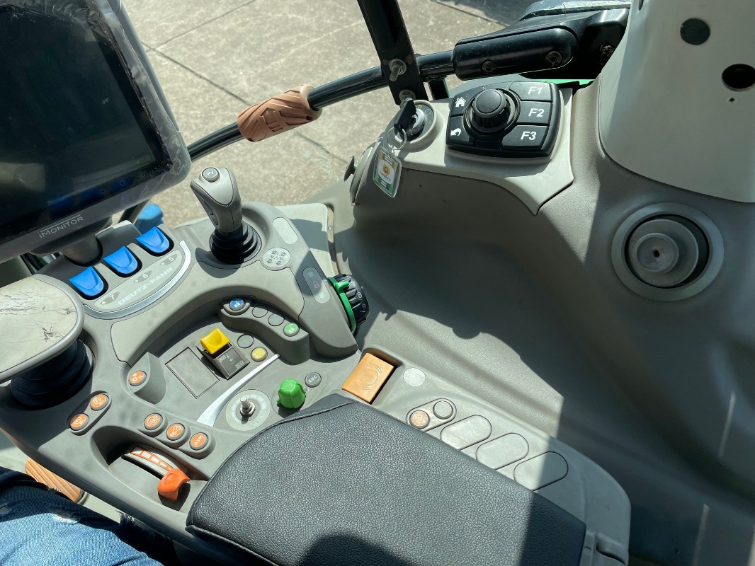 Deutz-Fahr Agrotron 7250 TTV - Traktor: slika Deutz-Fahr Agrotron 7250 TTV - Traktor Deutz-Fahr Agrotron 7250 TTV - Traktor: slika Deutz-Fahr Agrotron 7250 TTV - Traktor