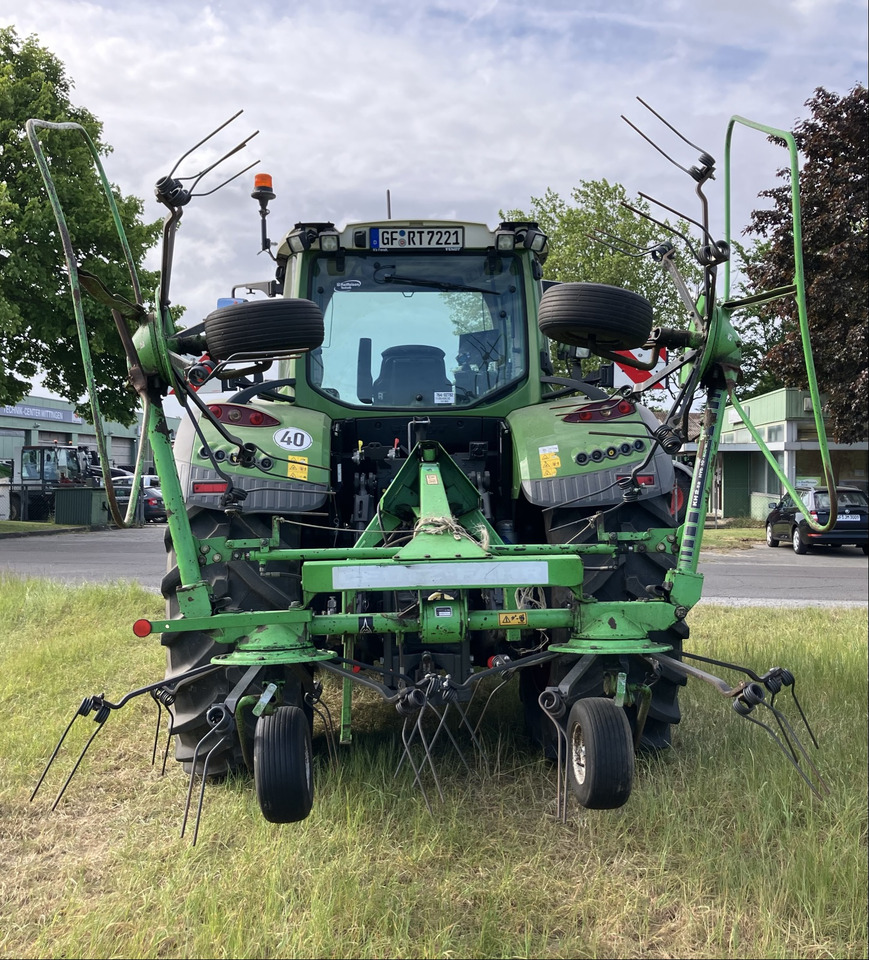 Deutz-Fahr KH 252 - Prevrtač sijena/ Grabulje: slika Deutz-Fahr KH 252 - Prevrtač sijena/ Grabulje Deutz-Fahr KH 252 - Prevrtač sijena/ Grabulje: slika Deutz-Fahr KH 252 - Prevrtač sijena/ Grabulje