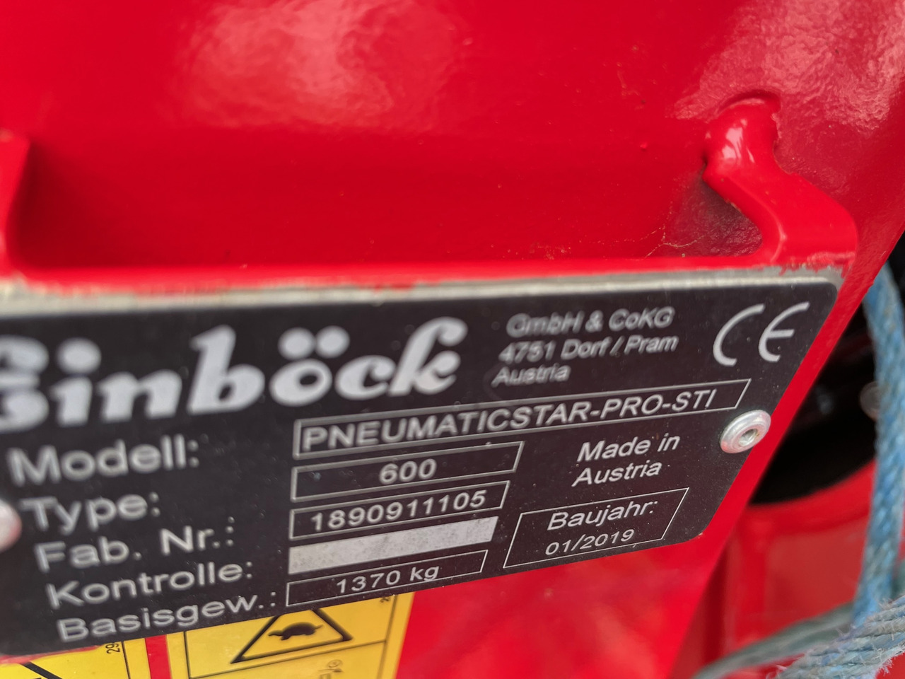 Einböck Pneumaticstar Pro 600 STI - Oprema za sijanje: slika Einböck Pneumaticstar Pro 600 STI - Oprema za sijanje Einböck Pneumaticstar Pro 600 STI - Oprema za sijanje: slika Einböck Pneumaticstar Pro 600 STI - Oprema za sijanje