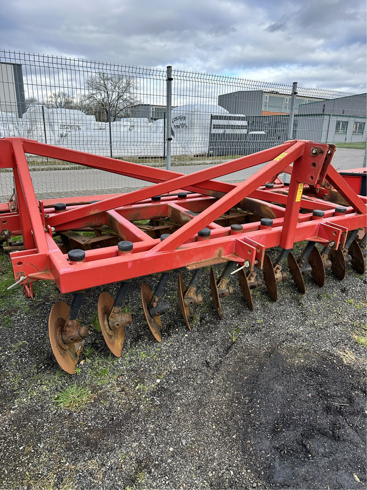 Evers Evers Scheibenegge RH330/56R45 - Tanjurača: slika Evers Evers Scheibenegge RH330/56R45 - Tanjurača Evers Evers Scheibenegge RH330/56R45 - Tanjurača: slika Evers Evers Scheibenegge RH330/56R45 - Tanjurača