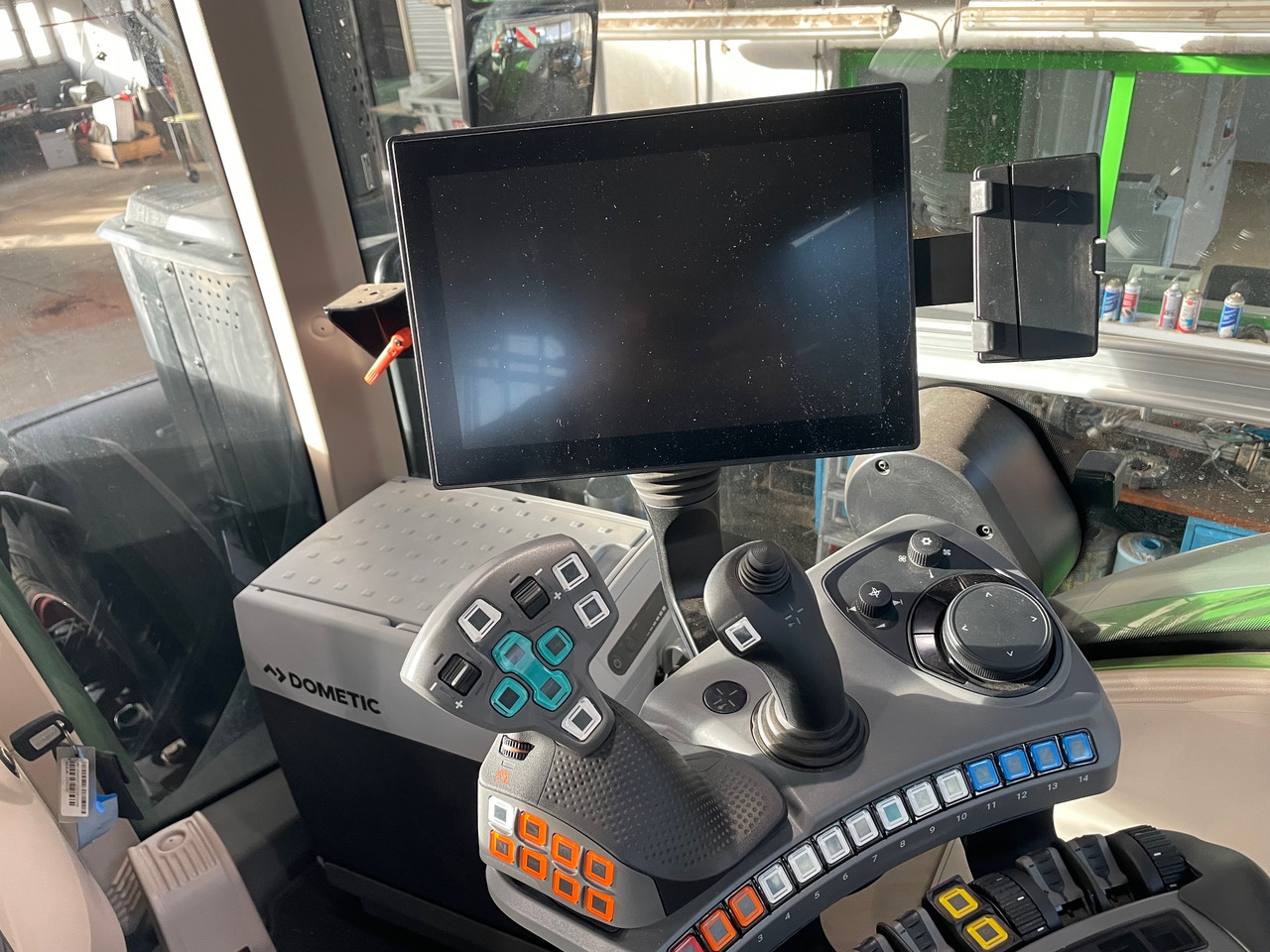 Fendt 1050 Vario Gen3 Profi Setting - Traktor: slika Fendt 1050 Vario Gen3 Profi Setting - Traktor Fendt 1050 Vario Gen3 Profi Setting - Traktor: slika Fendt 1050 Vario Gen3 Profi Setting - Traktor