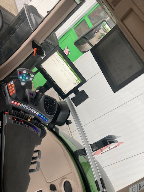 Fendt 1050 Vario Gen3 Profi Setting2 - Traktor: slika Fendt 1050 Vario Gen3 Profi Setting2 - Traktor Fendt 1050 Vario Gen3 Profi Setting2 - Traktor: slika Fendt 1050 Vario Gen3 Profi Setting2 - Traktor