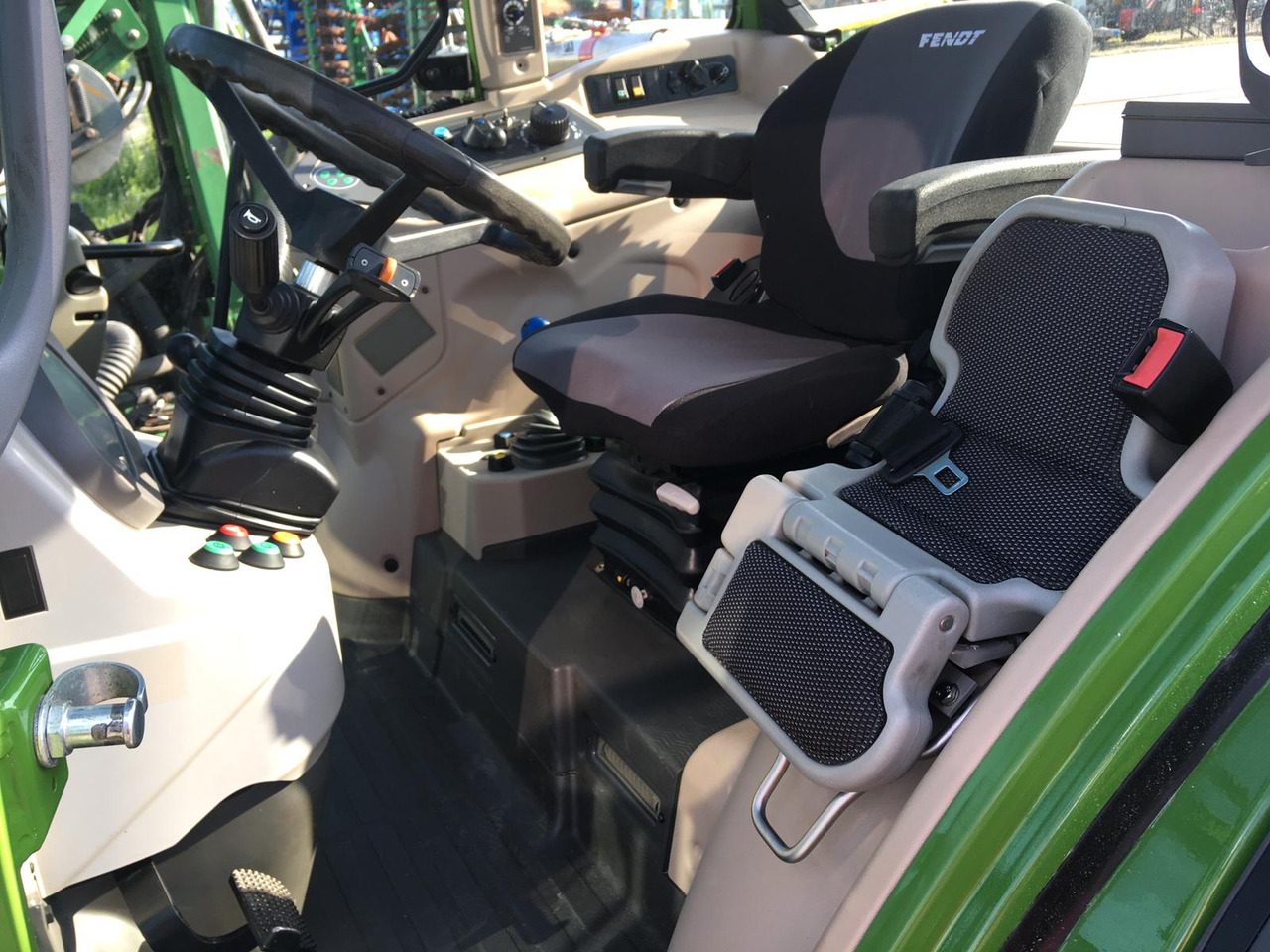 Fendt 211 Vario - Traktor: slika Fendt 211 Vario - Traktor Fendt 211 Vario - Traktor: slika Fendt 211 Vario - Traktor