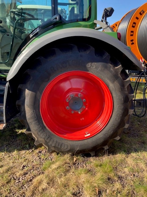 Fendt 313 Vario S4 - Traktor: slika Fendt 313 Vario S4 - Traktor Fendt 313 Vario S4 - Traktor: slika Fendt 313 Vario S4 - Traktor