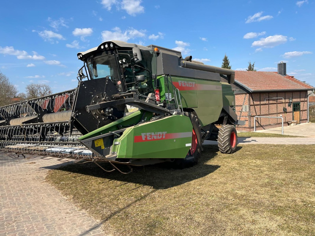 Fendt 5225 E 5,50m PowerFlow Schneidwerk - Kombajn za žetvu: slika Fendt 5225 E 5,50m PowerFlow Schneidwerk - Kombajn za žetvu Fendt 5225 E 5,50m PowerFlow Schneidwerk - Kombajn za žetvu: slika Fendt 5225 E 5,50m PowerFlow Schneidwerk - Kombajn za žetvu
