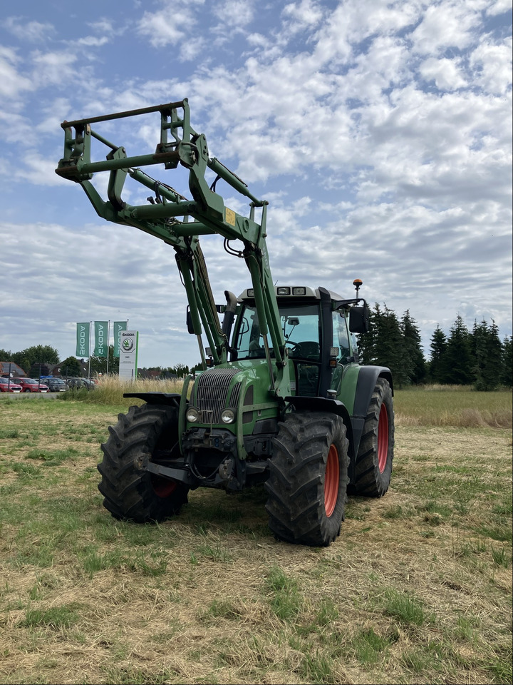 Fendt 712 COM1 - Traktor: slika Fendt 712 COM1 - Traktor Fendt 712 COM1 - Traktor: slika Fendt 712 COM1 - Traktor