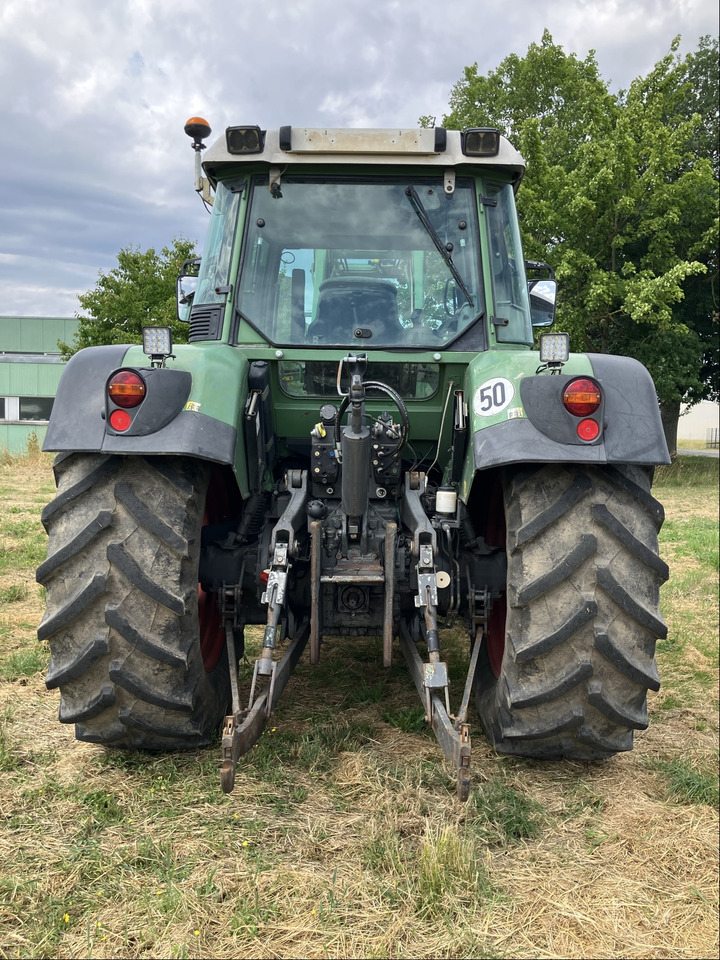 Fendt 712 COM1 - Traktor: slika Fendt 712 COM1 - Traktor Fendt 712 COM1 - Traktor: slika Fendt 712 COM1 - Traktor