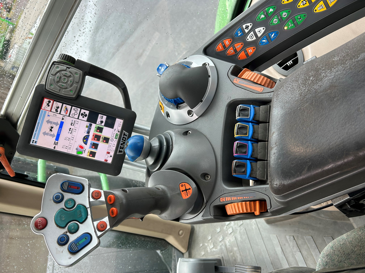 Fendt 714 Vario SCR Profi - Traktor: slika Fendt 714 Vario SCR Profi - Traktor Fendt 714 Vario SCR Profi - Traktor: slika Fendt 714 Vario SCR Profi - Traktor