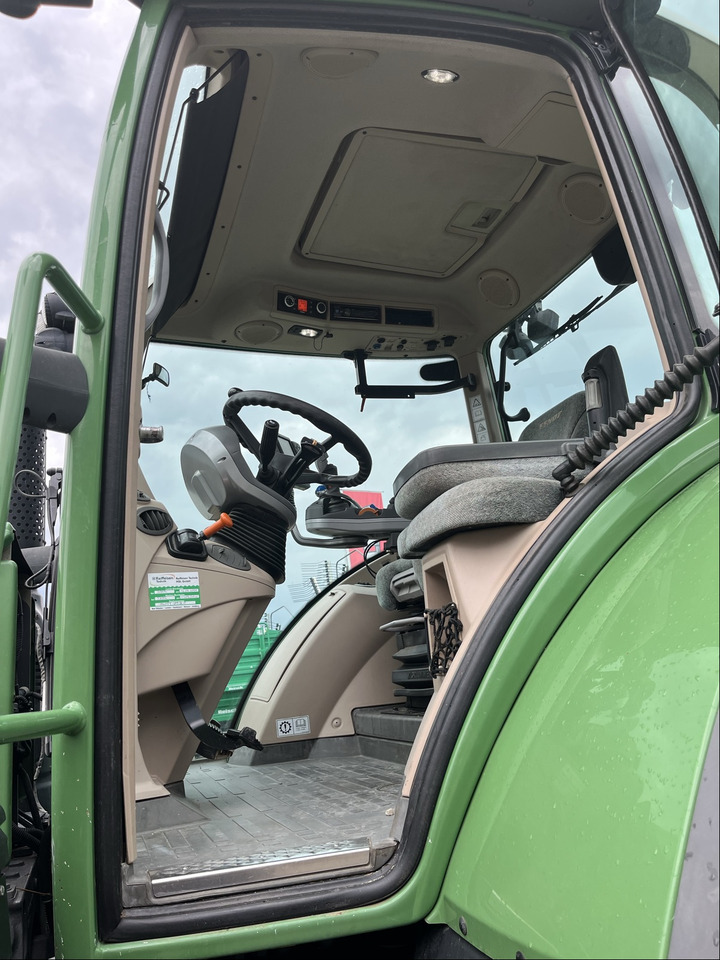 Fendt 716 Vario S4 - Traktor: slika Fendt 716 Vario S4 - Traktor Fendt 716 Vario S4 - Traktor: slika Fendt 716 Vario S4 - Traktor