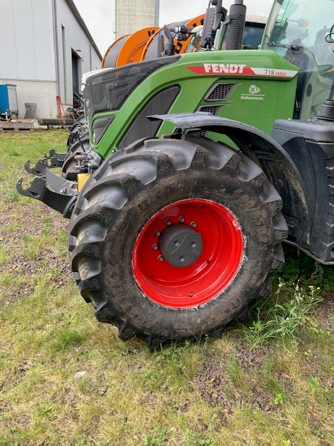 Fendt 718 Gen 6 - Traktor: slika Fendt 718 Gen 6 - Traktor Fendt 718 Gen 6 - Traktor: slika Fendt 718 Gen 6 - Traktor