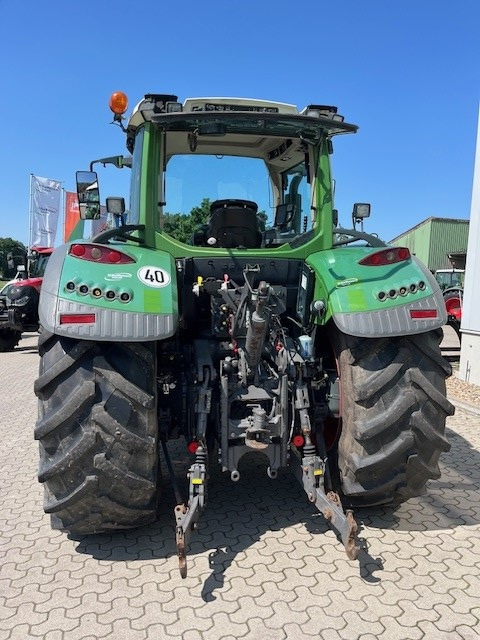 Fendt 718 V S4 - Traktor: slika Fendt 718 V S4 - Traktor Fendt 718 V S4 - Traktor: slika Fendt 718 V S4 - Traktor