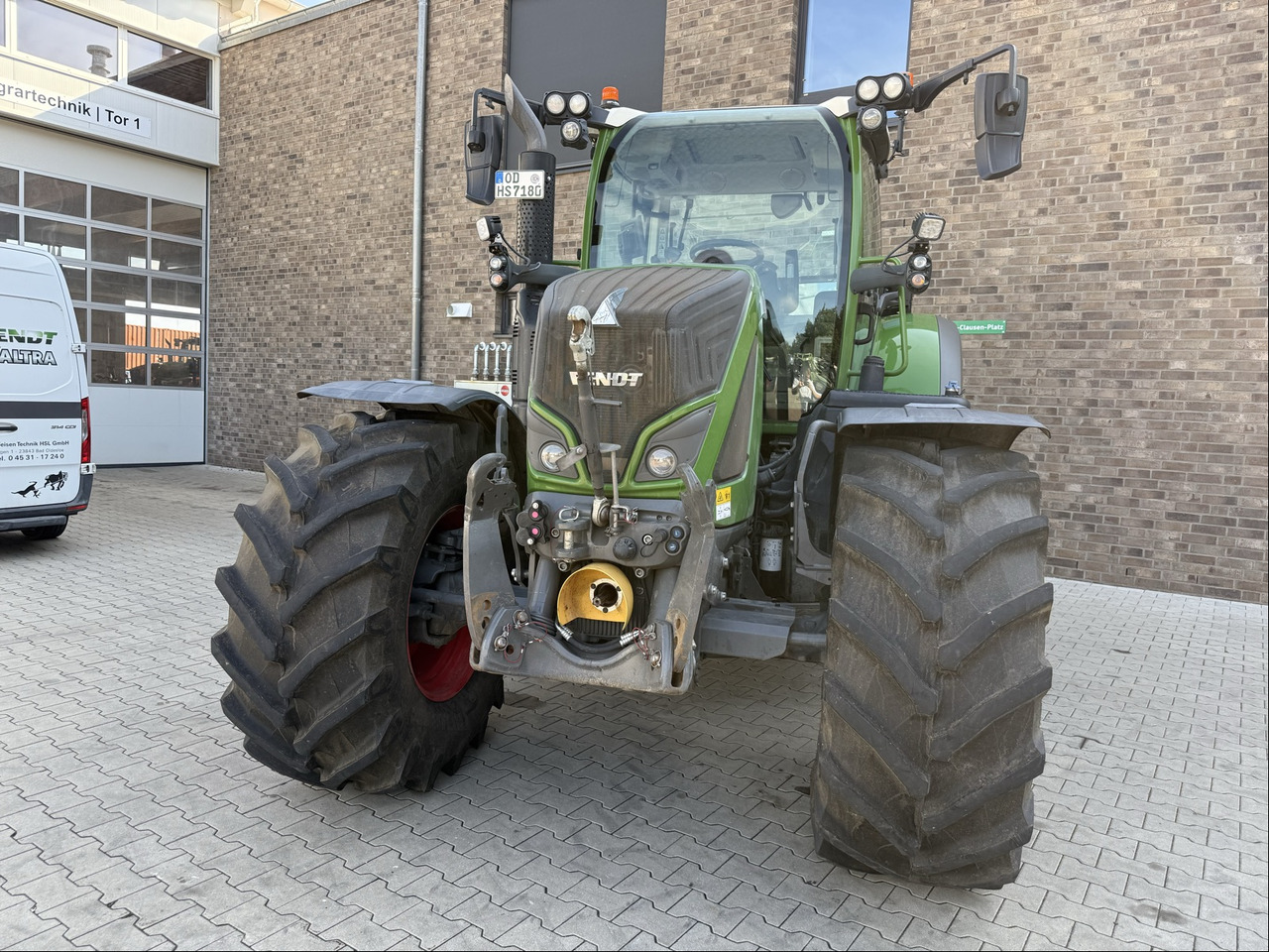 Fendt 718 Vario Gen6 PowerPlus - Traktor: slika Fendt 718 Vario Gen6 PowerPlus - Traktor Fendt 718 Vario Gen6 PowerPlus - Traktor: slika Fendt 718 Vario Gen6 PowerPlus - Traktor