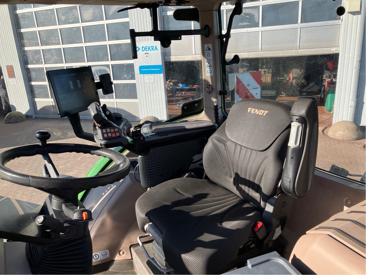 Fendt 718 Vario Gen6 ProfiPlus - Traktor: slika Fendt 718 Vario Gen6 ProfiPlus - Traktor Fendt 718 Vario Gen6 ProfiPlus - Traktor: slika Fendt 718 Vario Gen6 ProfiPlus - Traktor