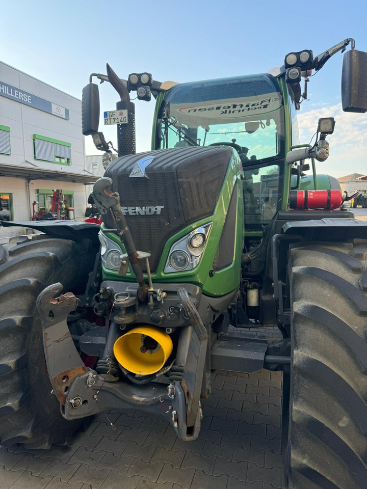 Fendt 718 Vario S4 ProfiPlus - Traktor: slika Fendt 718 Vario S4 ProfiPlus - Traktor Fendt 718 Vario S4 ProfiPlus - Traktor: slika Fendt 718 Vario S4 ProfiPlus - Traktor