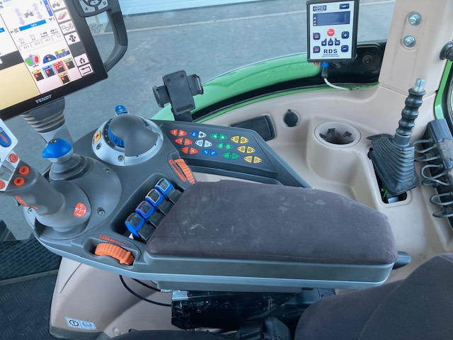 Fendt 720 Vario S4 Profi Plus - Traktor: slika Fendt 720 Vario S4 Profi Plus - Traktor Fendt 720 Vario S4 Profi Plus - Traktor: slika Fendt 720 Vario S4 Profi Plus - Traktor