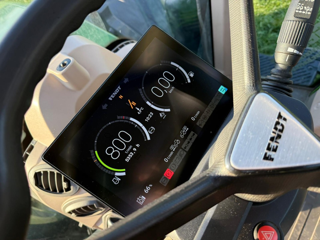 Fendt 722 Vario Gen6 ProfiPlus - Traktor: slika Fendt 722 Vario Gen6 ProfiPlus - Traktor Fendt 722 Vario Gen6 ProfiPlus - Traktor: slika Fendt 722 Vario Gen6 ProfiPlus - Traktor