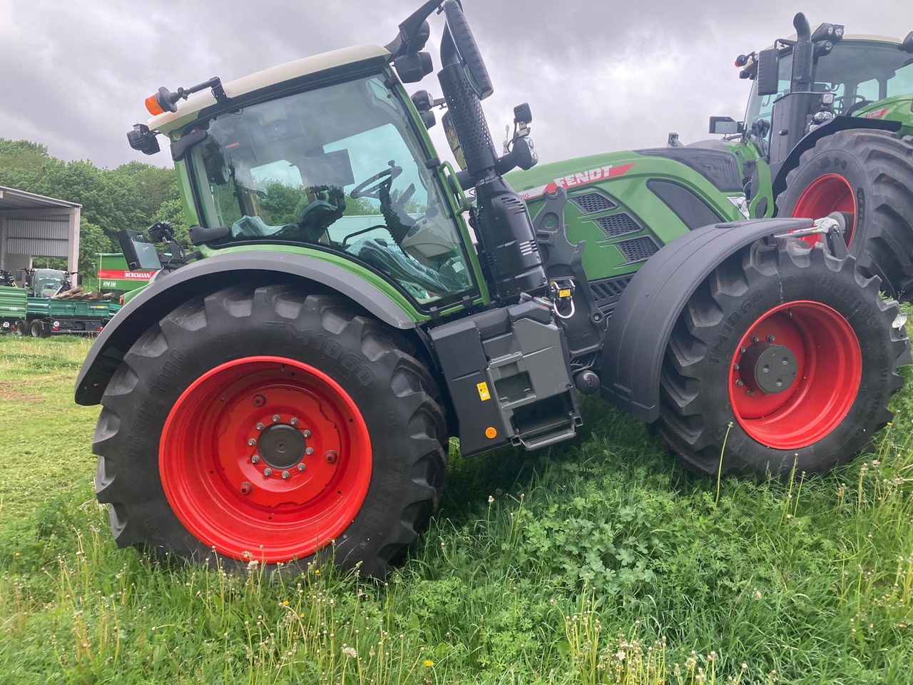 Fendt 724 Vario Gen6 Profi Setting2 - Traktor: slika Fendt 724 Vario Gen6 Profi Setting2 - Traktor Fendt 724 Vario Gen6 Profi Setting2 - Traktor: slika Fendt 724 Vario Gen6 Profi Setting2 - Traktor