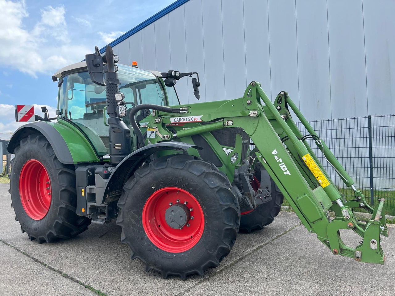 Fendt 724 Vario Gen6 ProfiPlus - Traktor: slika Fendt 724 Vario Gen6 ProfiPlus - Traktor Fendt 724 Vario Gen6 ProfiPlus - Traktor: slika Fendt 724 Vario Gen6 ProfiPlus - Traktor