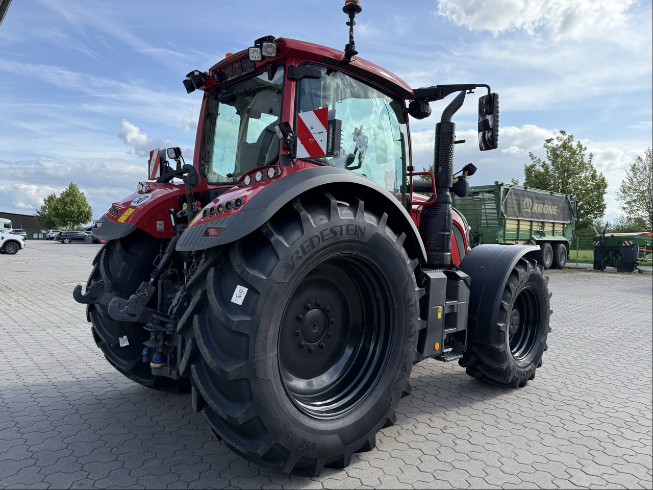 Fendt 724 Vario Gen6 ProfiPlus - Traktor: slika Fendt 724 Vario Gen6 ProfiPlus - Traktor Fendt 724 Vario Gen6 ProfiPlus - Traktor: slika Fendt 724 Vario Gen6 ProfiPlus - Traktor