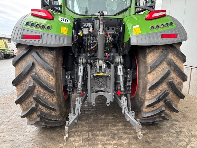 Traktor Fendt 724 Vario Gen7 Profi Setting2: slika Traktor Fendt 724 Vario Gen7 Profi Setting2 Traktor Fendt 724 Vario Gen7 Profi Setting2: slika Traktor Fendt 724 Vario Gen7 Profi Setting2