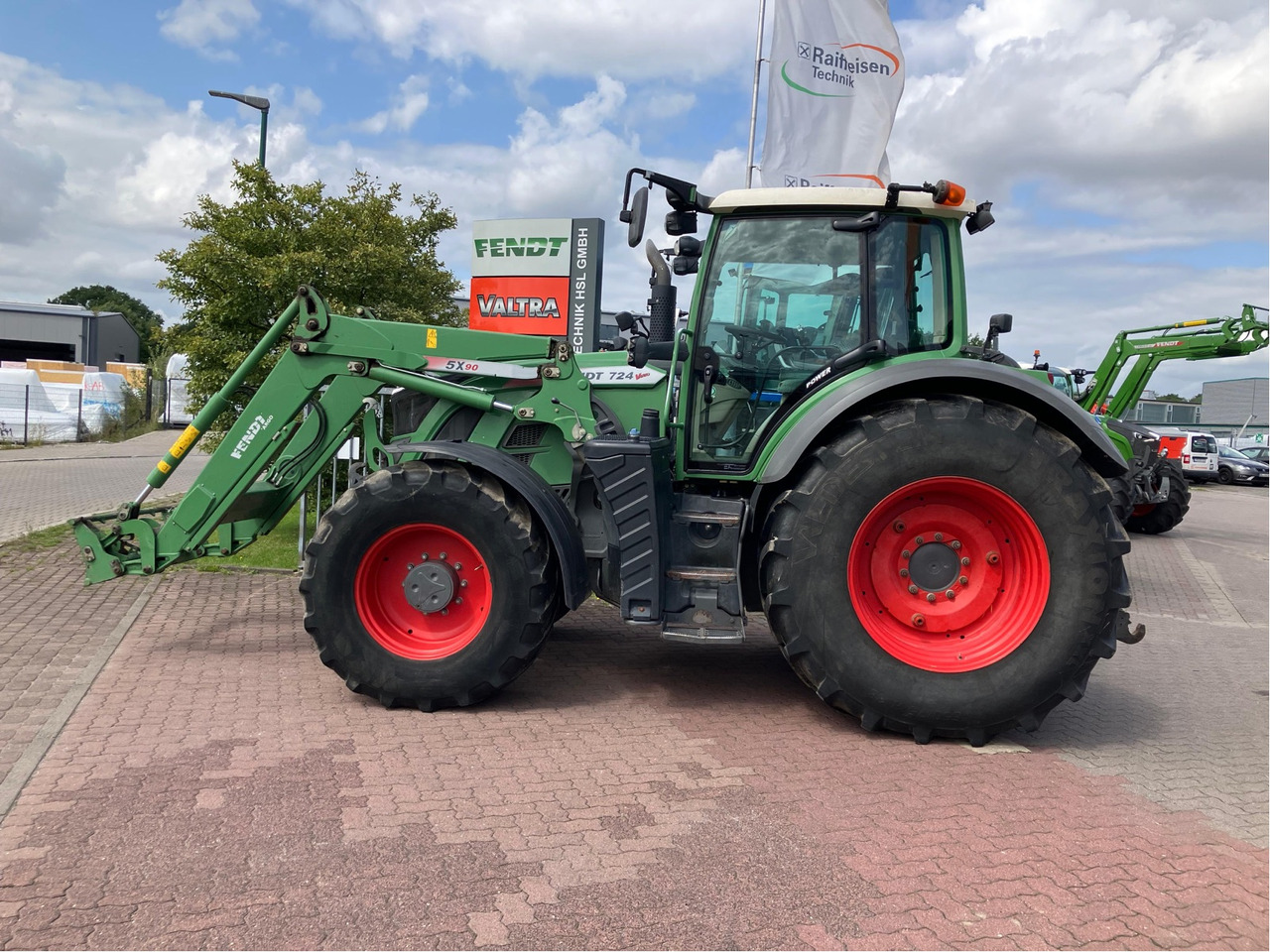 Fendt 724 Vario S4 Power - Traktor: slika Fendt 724 Vario S4 Power - Traktor Fendt 724 Vario S4 Power - Traktor: slika Fendt 724 Vario S4 Power - Traktor