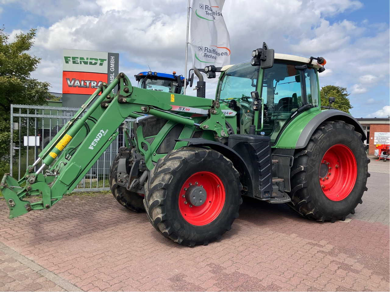 Fendt 724 Vario S4 Power - Traktor: slika Fendt 724 Vario S4 Power - Traktor Fendt 724 Vario S4 Power - Traktor: slika Fendt 724 Vario S4 Power - Traktor