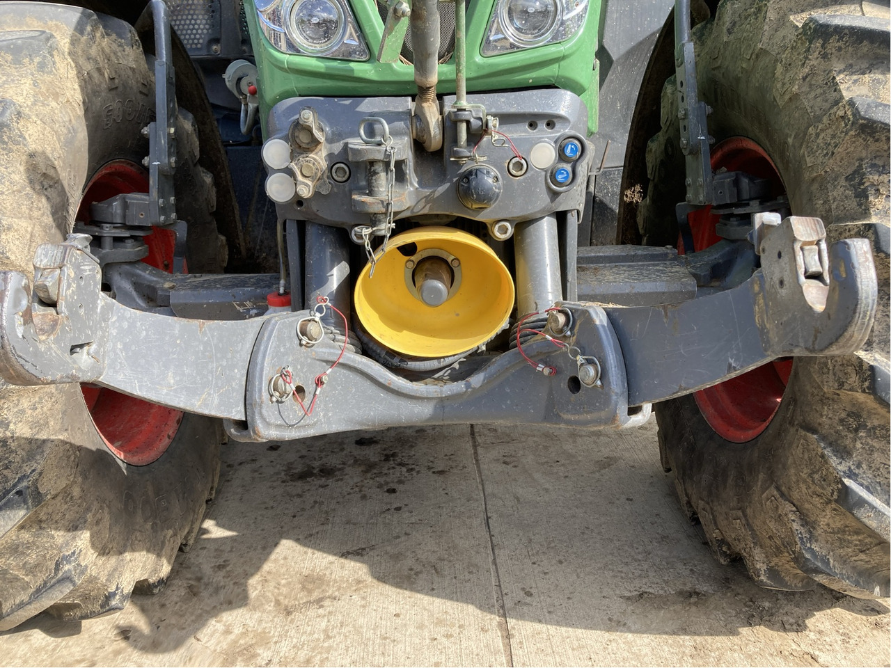 Fendt 724 Vario SCR - Traktor: slika Fendt 724 Vario SCR - Traktor Fendt 724 Vario SCR - Traktor: slika Fendt 724 Vario SCR - Traktor