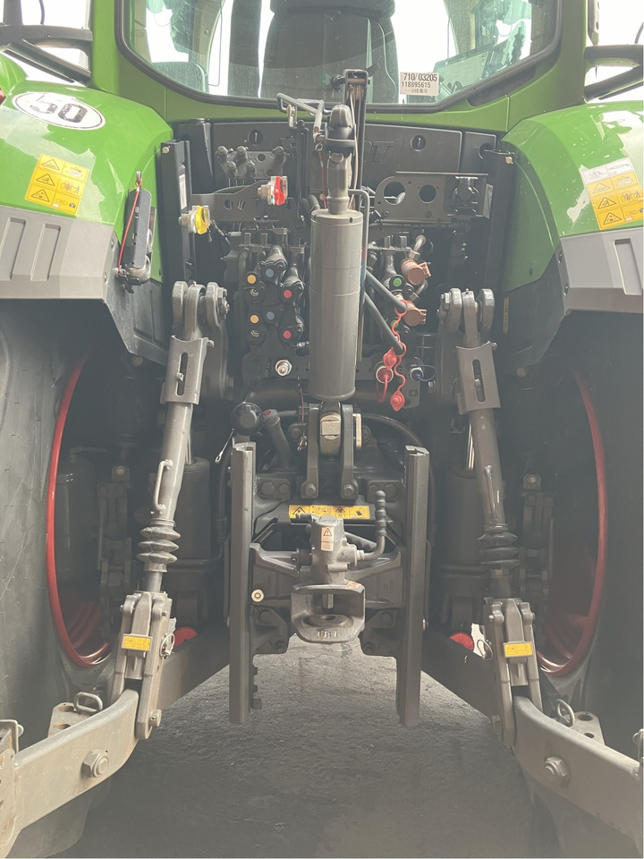 Fendt 728 Vario Gen7 - Traktor: slika Fendt 728 Vario Gen7 - Traktor Fendt 728 Vario Gen7 - Traktor: slika Fendt 728 Vario Gen7 - Traktor