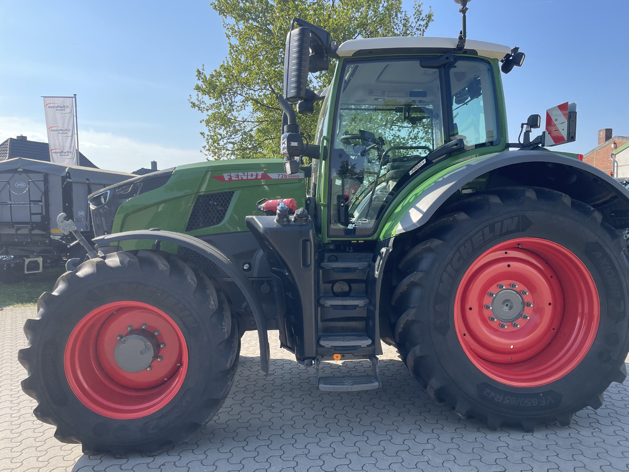 Fendt 728 Vario Gen7 Profi Setting2 - Traktor: slika Fendt 728 Vario Gen7 Profi Setting2 - Traktor Fendt 728 Vario Gen7 Profi Setting2 - Traktor: slika Fendt 728 Vario Gen7 Profi Setting2 - Traktor