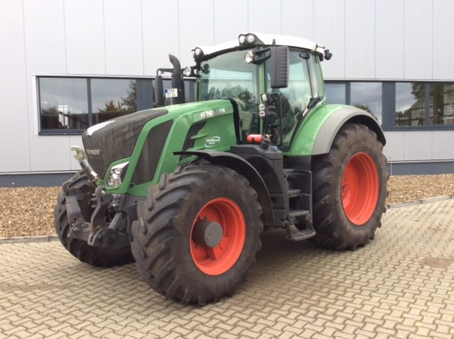 Fendt 824 Vario S4 Profi - Traktor: slika Fendt 824 Vario S4 Profi - Traktor Fendt 824 Vario S4 Profi - Traktor: slika Fendt 824 Vario S4 Profi - Traktor