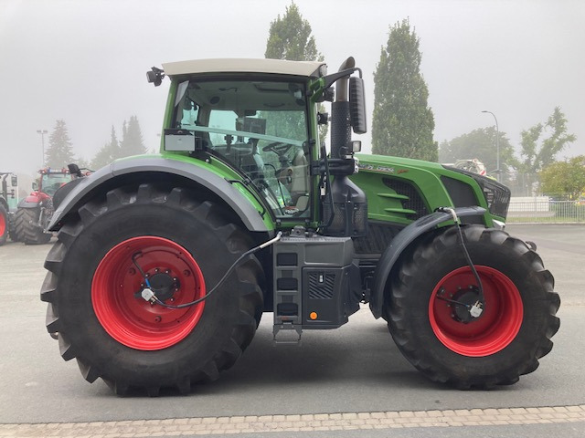 Fendt 824 Vario S4 ProfiPlus - Traktor: slika Fendt 824 Vario S4 ProfiPlus - Traktor Fendt 824 Vario S4 ProfiPlus - Traktor: slika Fendt 824 Vario S4 ProfiPlus - Traktor