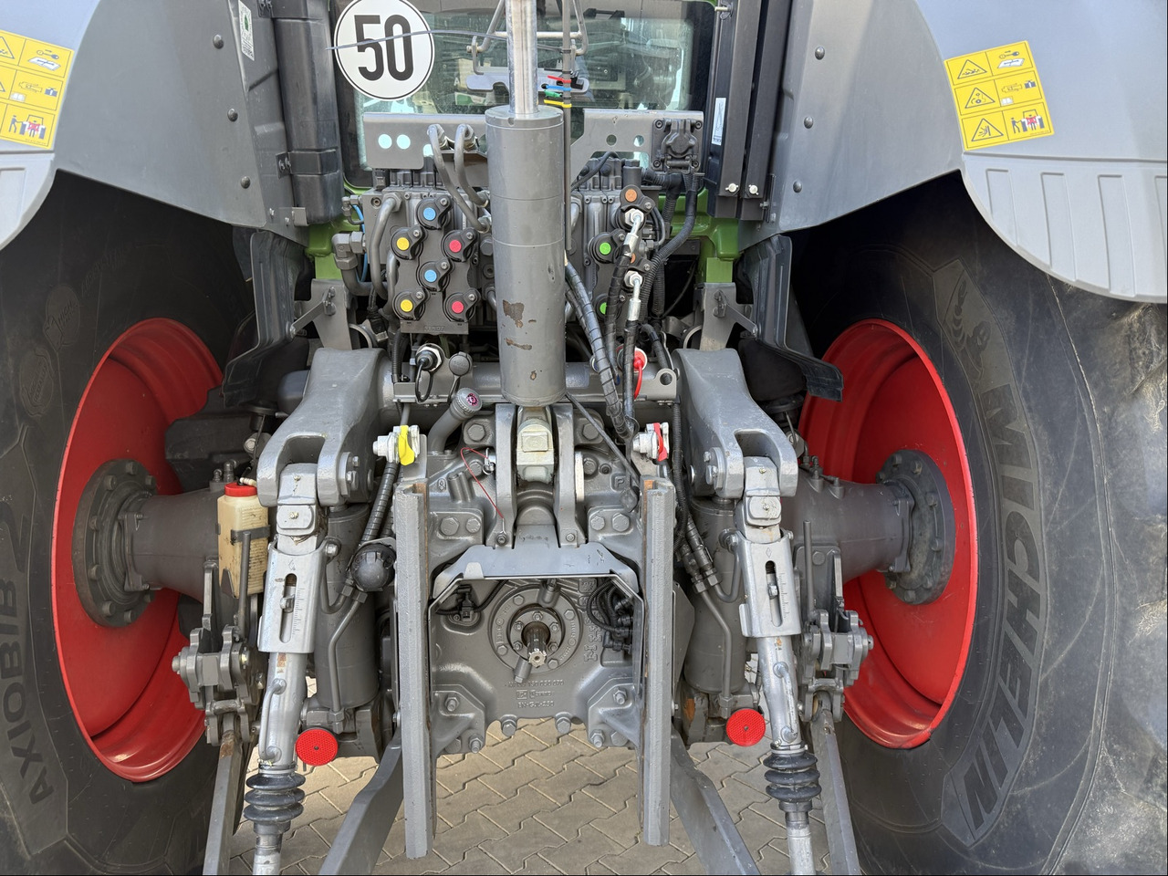 Fendt 828 Vario ProfiPlus Motor NEU - Traktor: slika Fendt 828 Vario ProfiPlus Motor NEU - Traktor Fendt 828 Vario ProfiPlus Motor NEU - Traktor: slika Fendt 828 Vario ProfiPlus Motor NEU - Traktor