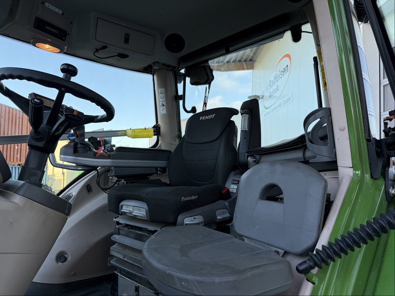 Fendt 828 Vario ProfiPlus Motor NEU - Traktor: slika Fendt 828 Vario ProfiPlus Motor NEU - Traktor Fendt 828 Vario ProfiPlus Motor NEU - Traktor: slika Fendt 828 Vario ProfiPlus Motor NEU - Traktor