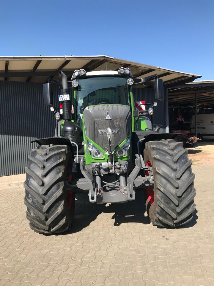 Fendt 828 Vario S4 Profi - Traktor: slika Fendt 828 Vario S4 Profi - Traktor Fendt 828 Vario S4 Profi - Traktor: slika Fendt 828 Vario S4 Profi - Traktor