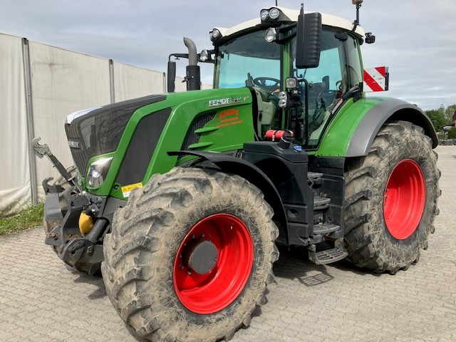 Fendt 828 Vario S4 Profi - Traktor: slika Fendt 828 Vario S4 Profi - Traktor Fendt 828 Vario S4 Profi - Traktor: slika Fendt 828 Vario S4 Profi - Traktor