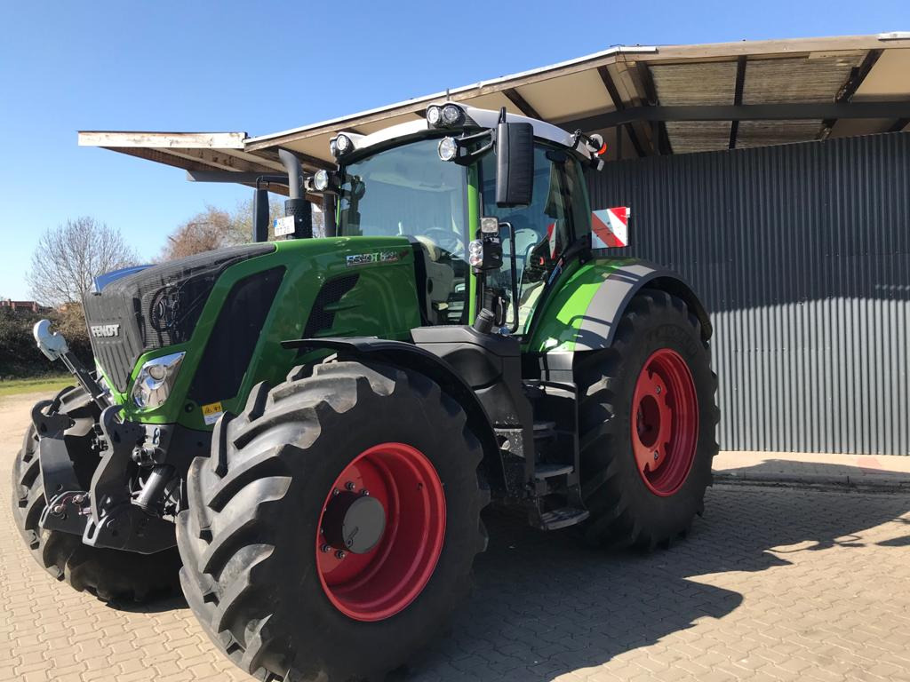 Fendt 828 Vario S4 Profi - Traktor: slika Fendt 828 Vario S4 Profi - Traktor Fendt 828 Vario S4 Profi - Traktor: slika Fendt 828 Vario S4 Profi - Traktor