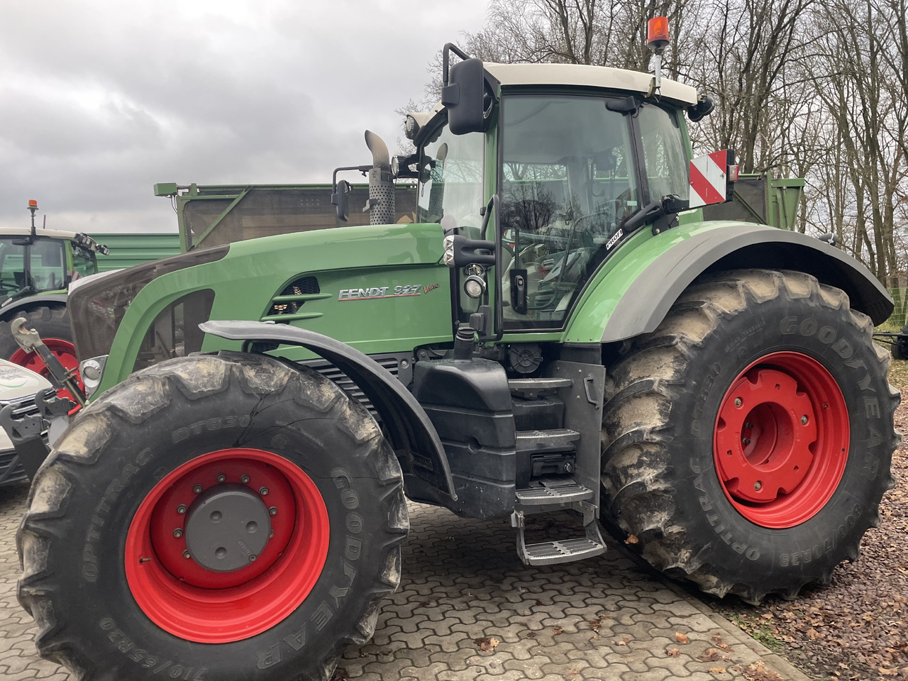 Fendt 927 Vario - Traktor: slika Fendt 927 Vario - Traktor Fendt 927 Vario - Traktor: slika Fendt 927 Vario - Traktor