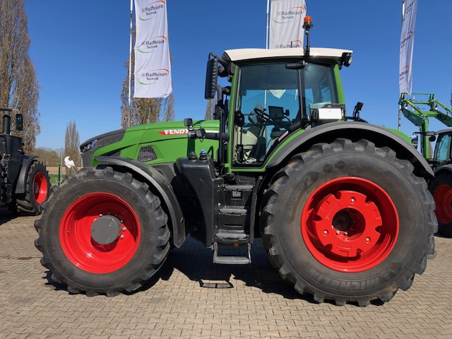 Fendt 930 Vario Gen7 Profi Setting2 - Traktor: slika Fendt 930 Vario Gen7 Profi Setting2 - Traktor Fendt 930 Vario Gen7 Profi Setting2 - Traktor: slika Fendt 930 Vario Gen7 Profi Setting2 - Traktor