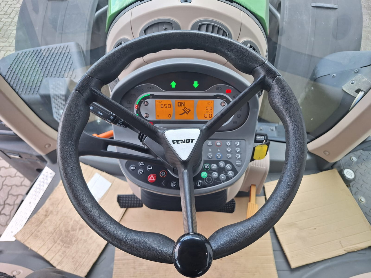 Fendt 942 Vario Gen6 ProfiPlus - Traktor: slika Fendt 942 Vario Gen6 ProfiPlus - Traktor Fendt 942 Vario Gen6 ProfiPlus - Traktor: slika Fendt 942 Vario Gen6 ProfiPlus - Traktor