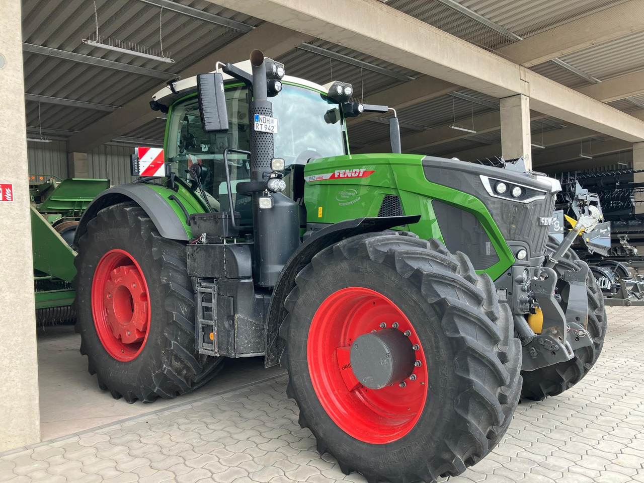 Fendt 942 Vario Gen7 Profi Setting2 - Traktor: slika Fendt 942 Vario Gen7 Profi Setting2 - Traktor Fendt 942 Vario Gen7 Profi Setting2 - Traktor: slika Fendt 942 Vario Gen7 Profi Setting2 - Traktor