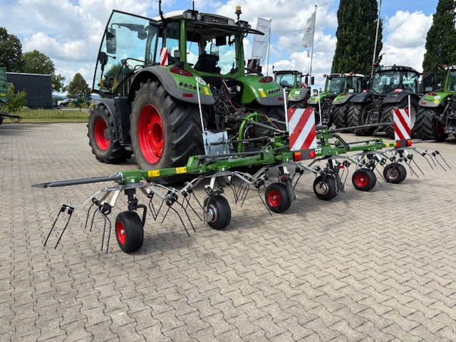 Fendt Twister 6606 DN - Prevrtač sijena/ Grabulje: slika Fendt Twister 6606 DN - Prevrtač sijena/ Grabulje Fendt Twister 6606 DN - Prevrtač sijena/ Grabulje: slika Fendt Twister 6606 DN - Prevrtač sijena/ Grabulje
