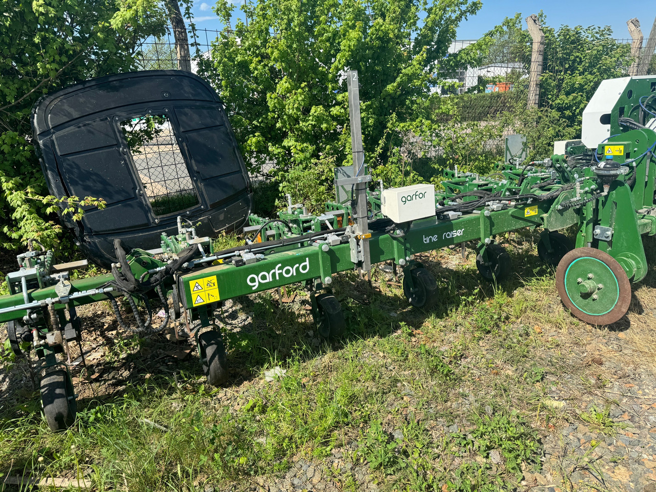Garford Robocrop Guided Hoe - Kombajn za šećernu repu: slika Garford Robocrop Guided Hoe - Kombajn za šećernu repu Garford Robocrop Guided Hoe - Kombajn za šećernu repu: slika Garford Robocrop Guided Hoe - Kombajn za šećernu repu