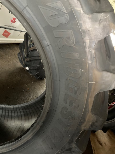 Grasdorf Bridgestone 600/65R38 - Gume i felge: slika Grasdorf Bridgestone 600/65R38 - Gume i felge Grasdorf Bridgestone 600/65R38 - Gume i felge: slika Grasdorf Bridgestone 600/65R38 - Gume i felge