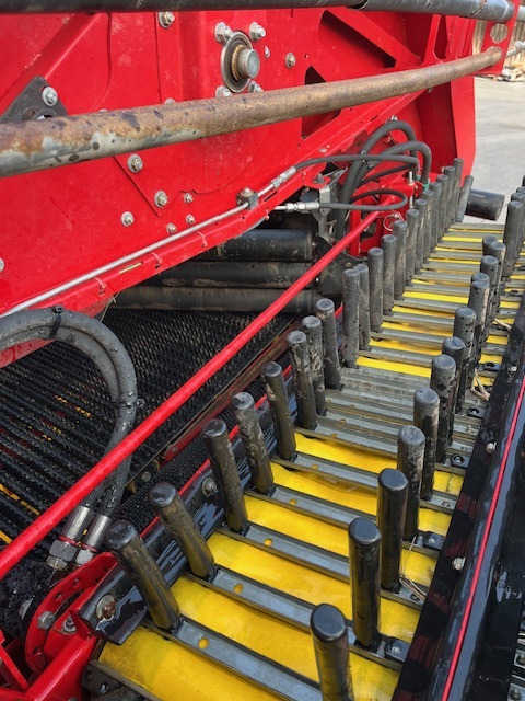 Grimme Kartoffelroder EVO 290 - Kombajn: slika Grimme Kartoffelroder EVO 290 - Kombajn Grimme Kartoffelroder EVO 290 - Kombajn: slika Grimme Kartoffelroder EVO 290 - Kombajn